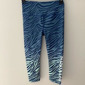 Peloton x Kali Miami Fitwear Ombré Zebra Capri Leggjngs Size XS